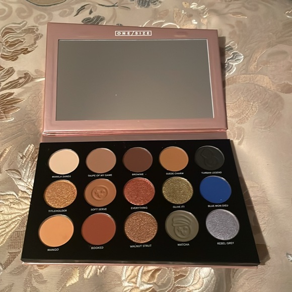 One Size Patrick Starr Visionary Eyeshadow Palette - Picture 2 of 5